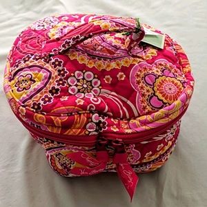 Travel cosmetic bag
